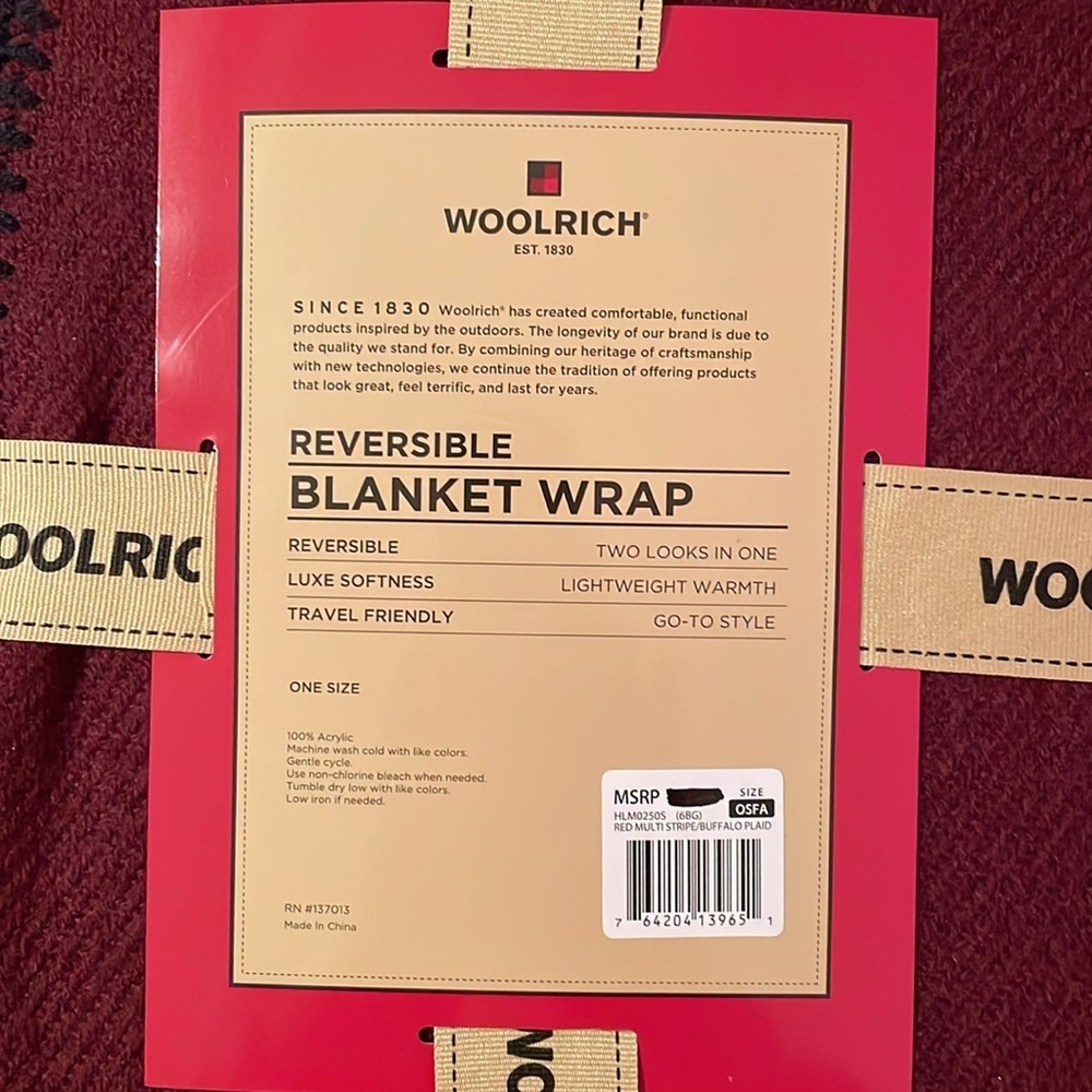 Woolrich Reversible Blanket Wrap - Burgundy and Black​ - Picture 3 of 4